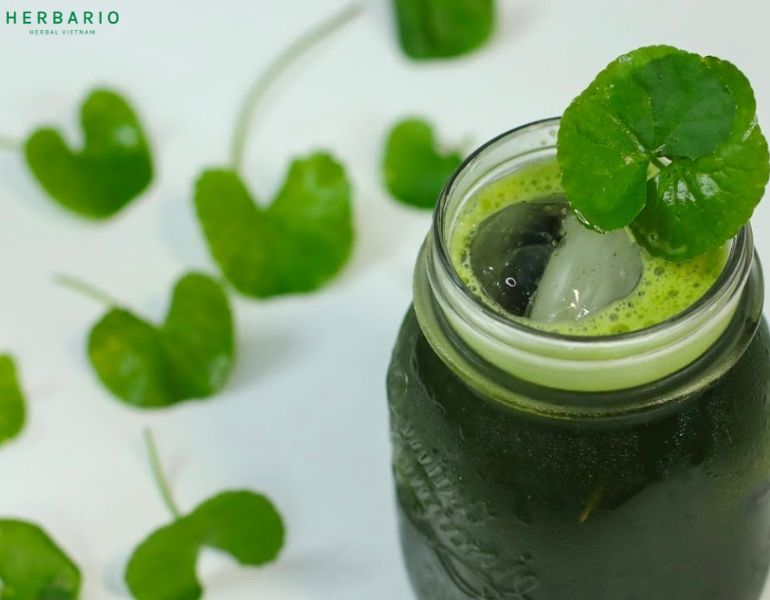 Nước ép rau má Nước ép rau má