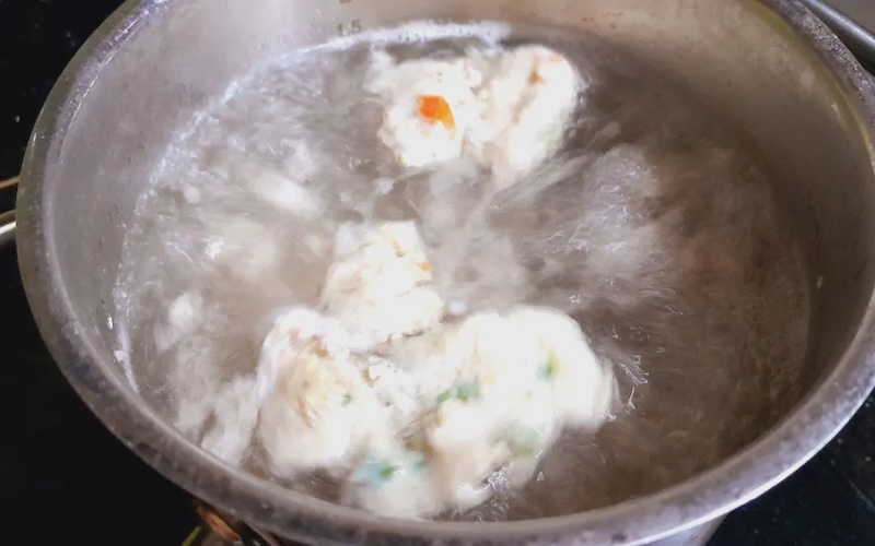 Cách nấu canh rau má chả cá thịt xay cach nau canh rau ma cha ca thit xay